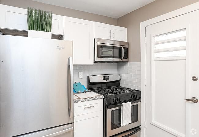 2nd image of 3518 Roswell Rd NW APT B11