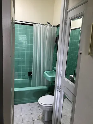 Rented by Lang Realty LLC | media 3