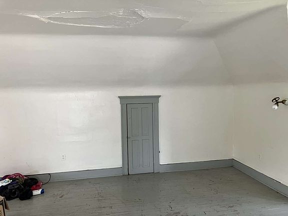 4th image of 495 Carey Ave Floor 2