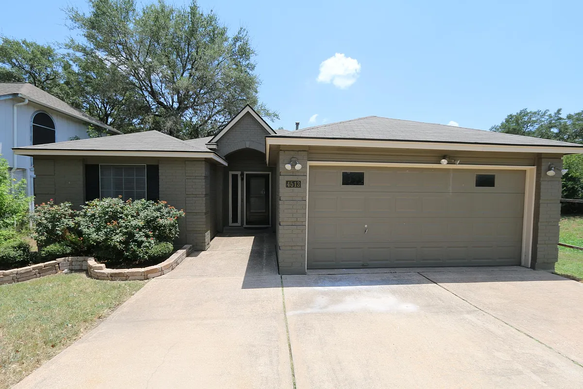 Building Photo - 4513 San Simeon Dr