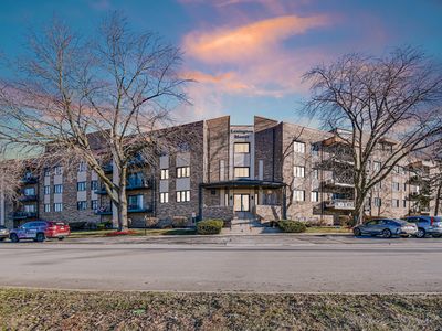 7100 W 95th St APT 111, Oak Lawn, IL, 60453