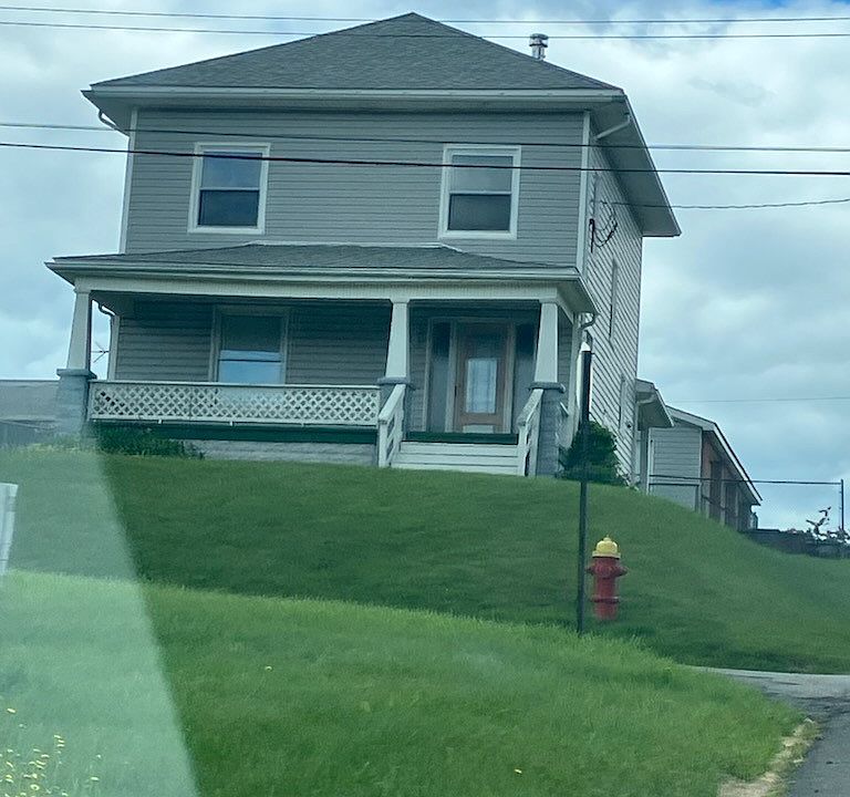 1st image of 124 Church St