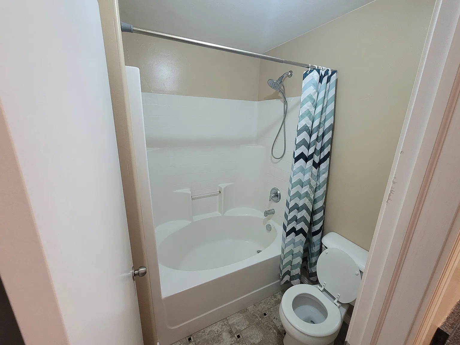 3 bed, 1550 sqft, $2,450 — Photo 3