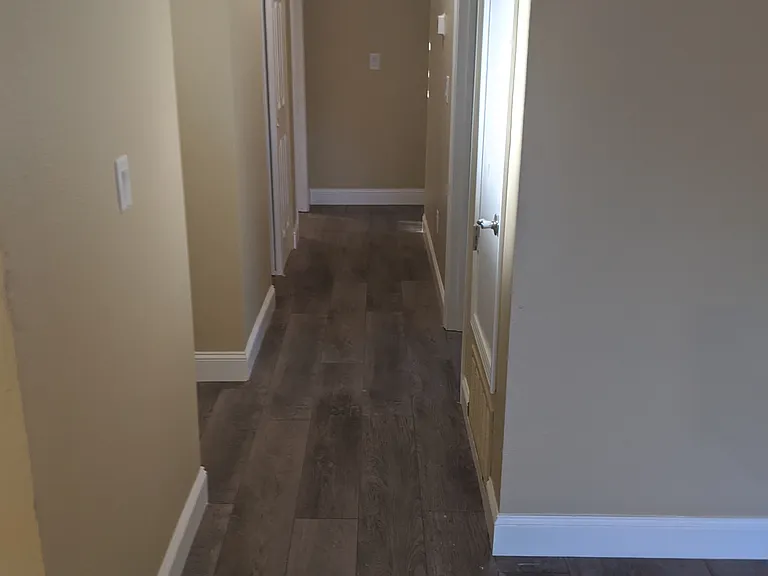 4201 Chalmer Ct — Photo 6
