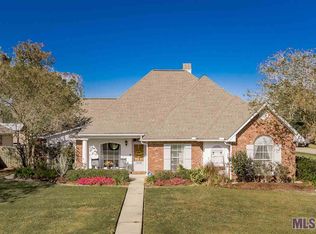 39094 Meadow Ridge Ave, Prairieville, LA 70769