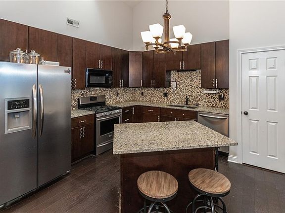 4th image of 11504 Grassy Ct Unit 101