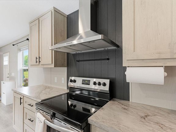 4th image of 265 Cunningham Ln