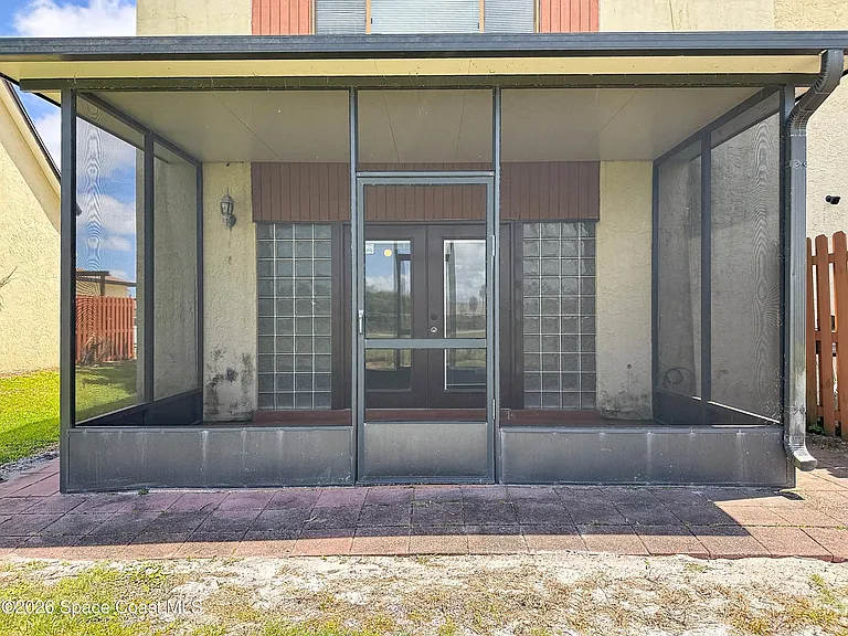 48 Bogart Pl — Photo 21