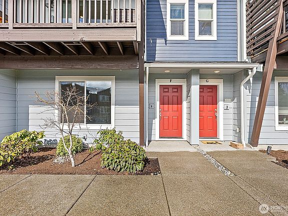 3rd image of 17525 110th Avenue E #F