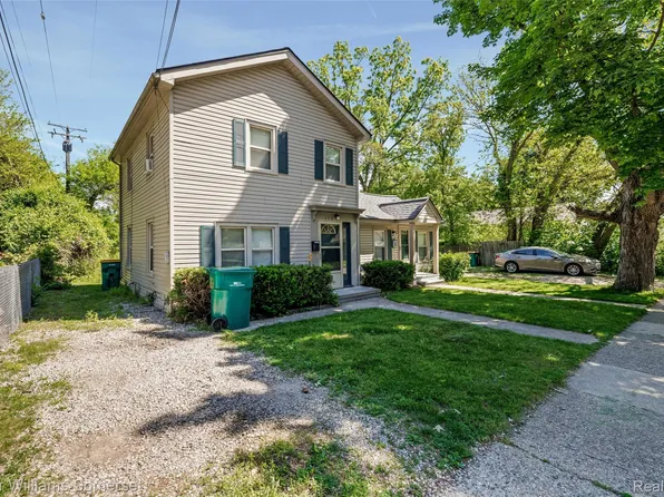155 Dickenson St, Romeo, MI 48065