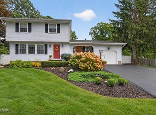 5 Tanner Hollow Drive, Colonie, NY 12205