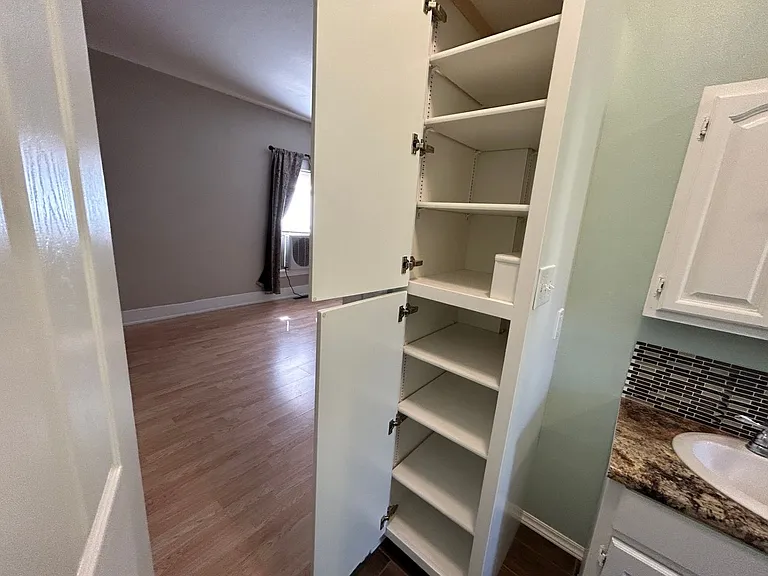 117 W Adams Ave — Photo 41