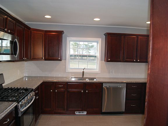 2nd image of 4 Minden Dr