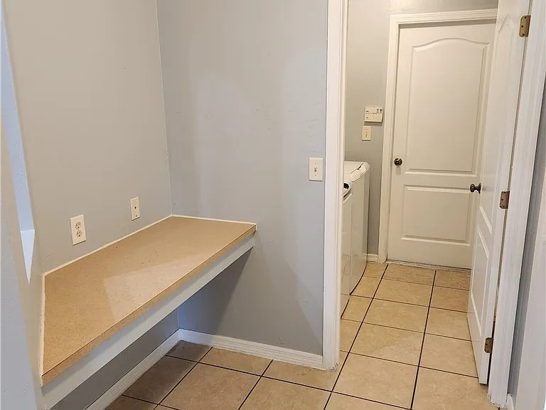 1627 S Gator Cir — Photo 12