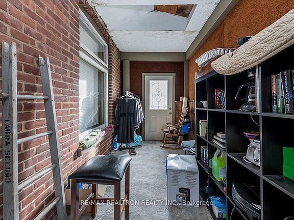 3rd image of 236787 Grey Ave #13