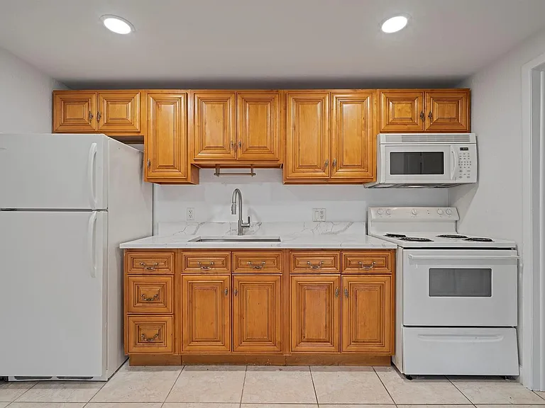 7110 Southgate Blvd — Photo 10