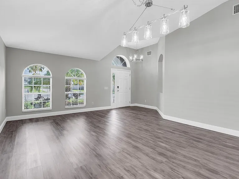 3335 Clover Blossom Cir — Photo 31