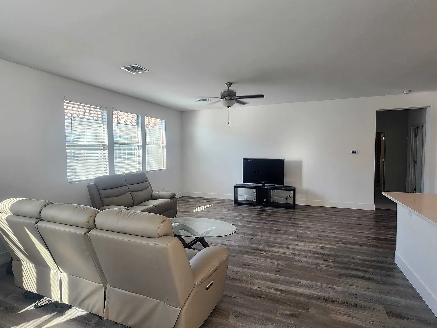 2 bed, 1362 sqft, $2,700 — Photo 1