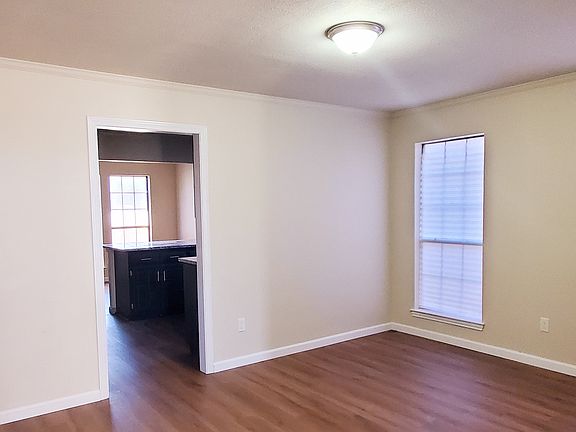 5th image of 3967 Llano Dr