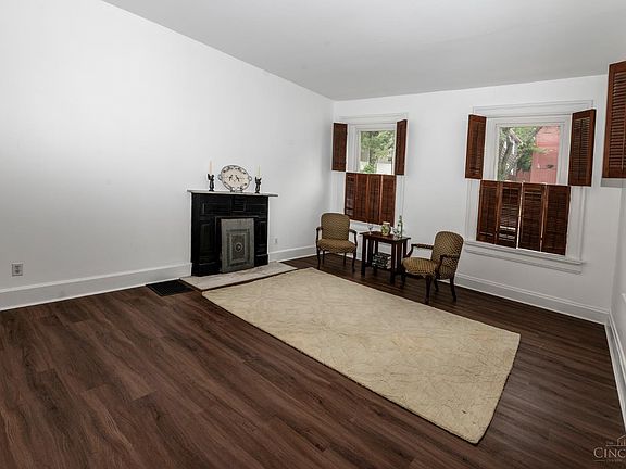 3rd image of 3157 Bishop St