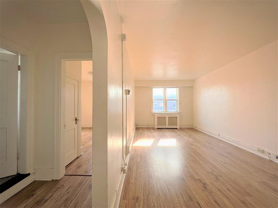 1st image of 2231 Albert St #691117