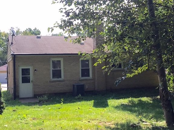 2nd image of 679 Ivyhill Dr