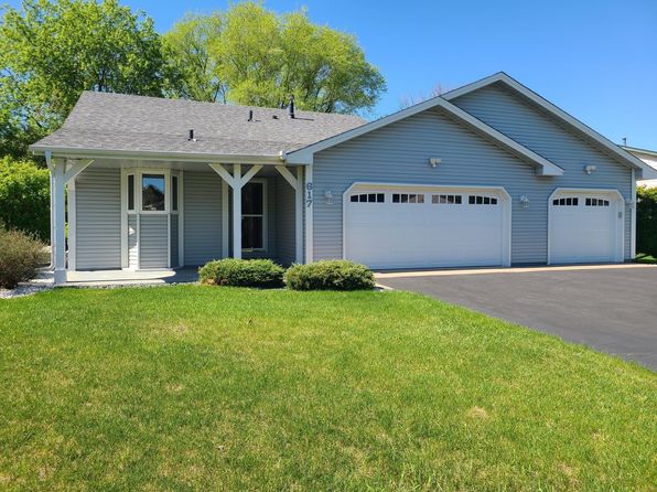 617 Meadowwood Dr, Minneapolis, MN 55444