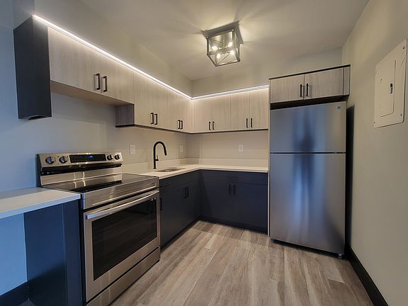 3rd image of 8-12 South Blvd #101