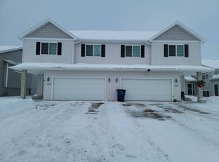 1590 35th Ave S, Moorhead, MN 56560