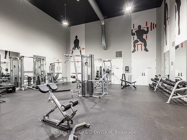 1030 King St W #435 — Photo 33