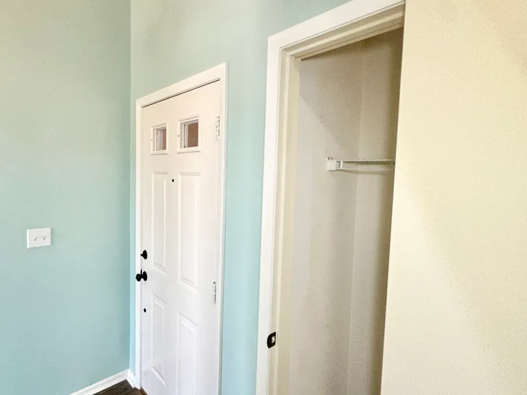 Entryway closet