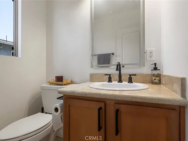 1611 W 208th St #3 — Photo 11