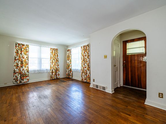 4th image of 116 Sherwood St
