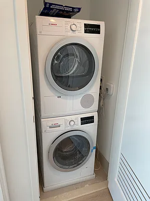 Rented by YouYork Management LLC | media 24