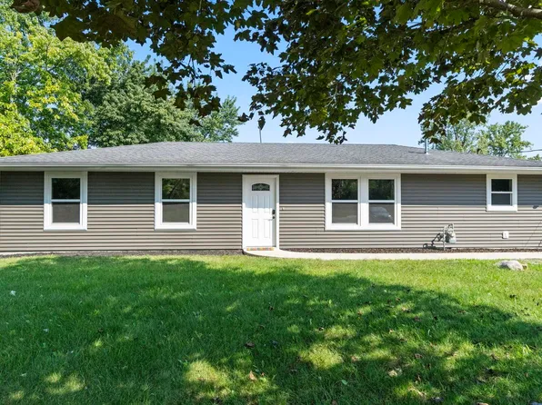 685 E Wendall Jacob Ave, Angola, IN 46703
