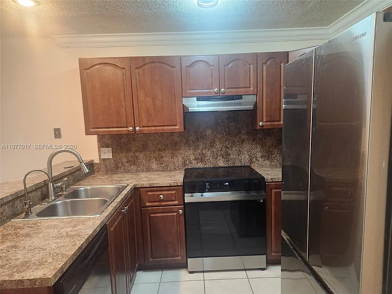 7184 Sportsmans Dr #7184 — Photo 8