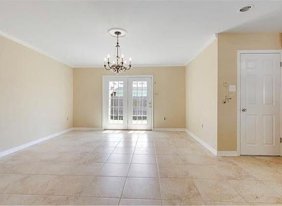 4th image of 3817 Courtland Dr