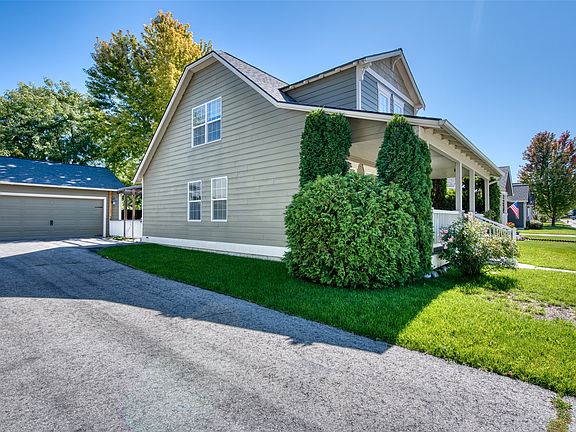 3rd image of 105 Bayberry Ln