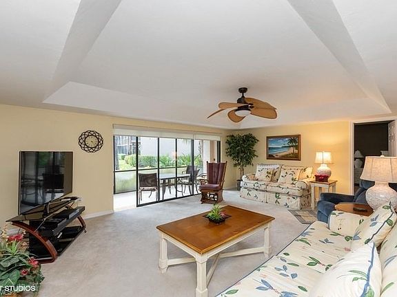 4th image of 3231 Horse Carriage Way APT 11