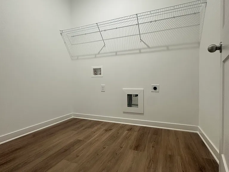 Washer/dryer hookup in laundry room