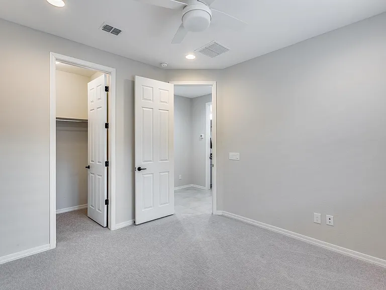 7308 W Tombstone Trl — Photo 8