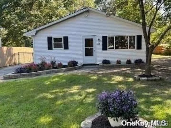 84 W Mastic Boulevard, Shirley, NY 11967