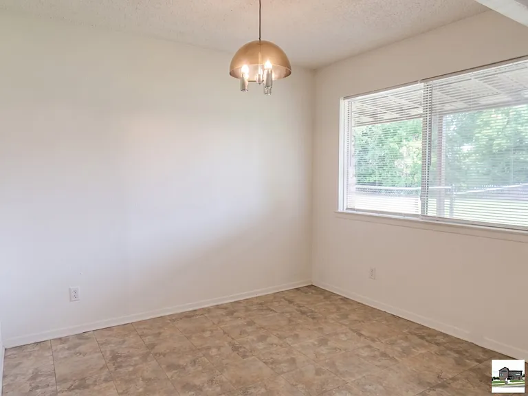 2210 Cascade Dr #B — Photo 5