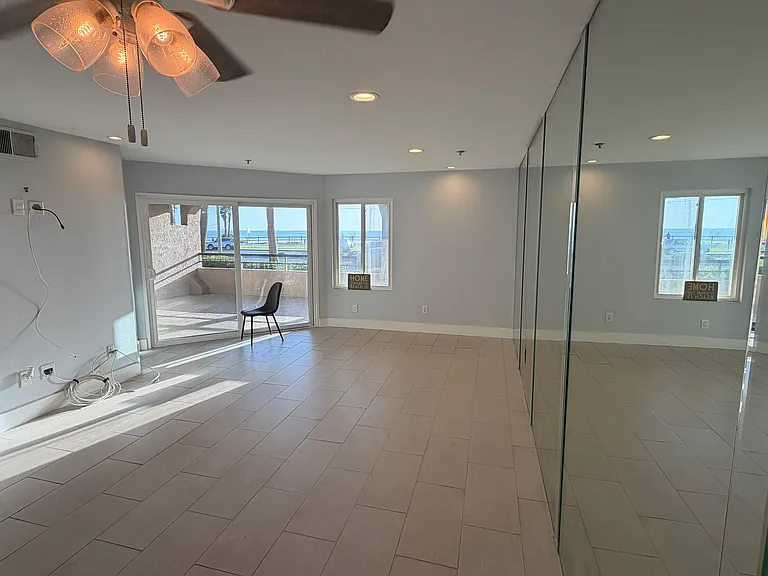 1200 Pacific Coast Hwy #117 — Photo 27