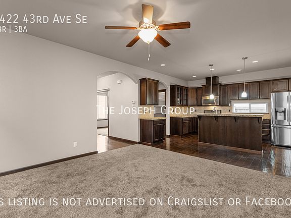 4th image of 2422 43rd Ave SE