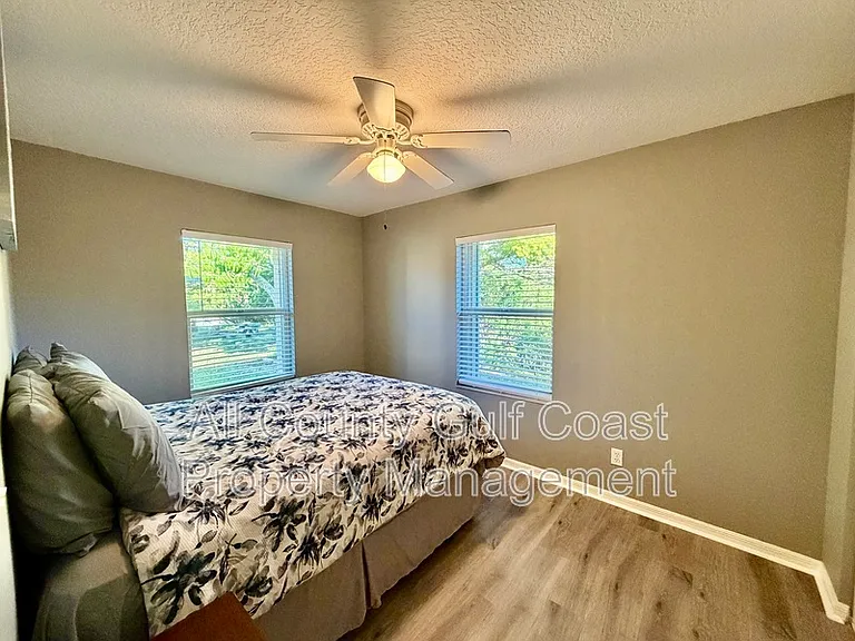 105 49th Ct E — Photo 7