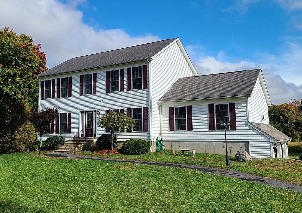 1359 Somerset Ave, Dighton, MA 02715 Zillow