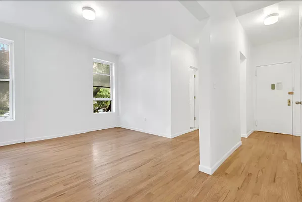 Rented by Compass | media 9