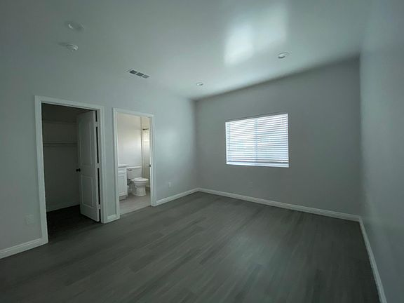 5th image of 455 W Saxon Ave Unit B
