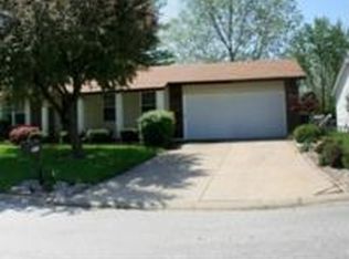1411 Sandra Elaine Dr, Saint Peters, MO 63376